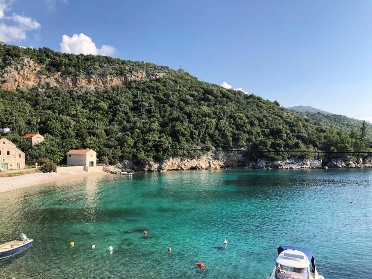 Villa Kanada Brsecine Bagian luar foto